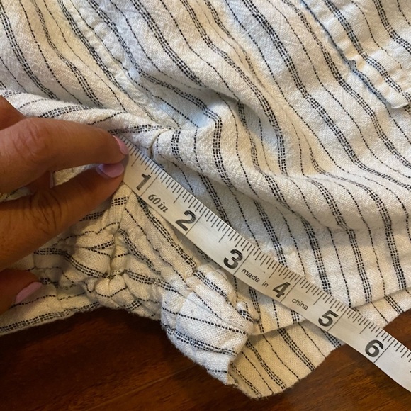 Time and Tru Linen blend High Waist Striped Shorts - Cream and Gray size Large - Picture 6 of 8